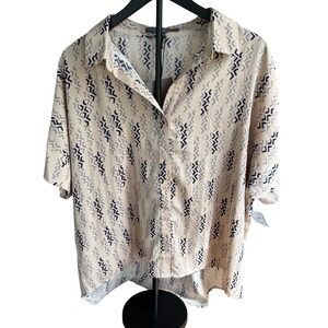 Royalty For Me Womens Geometric Arrow Print Button Down Shirt Tan Navy Med NWT